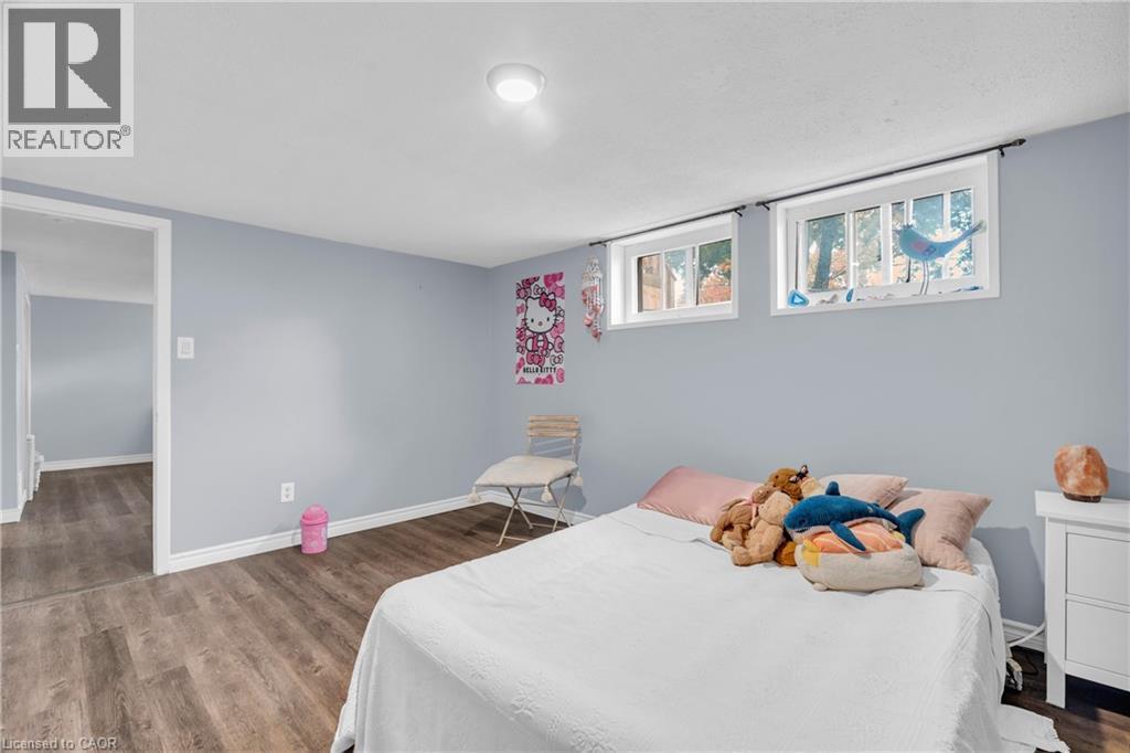 301 Franklin Street N Unit# C, Kitchener, ON - Indoor Photo Showing Bedroom