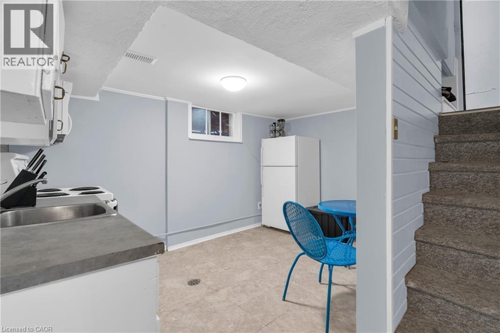 301 Franklin Street N Unit# C, Kitchener, ON - Indoor Photo Showing Other Room