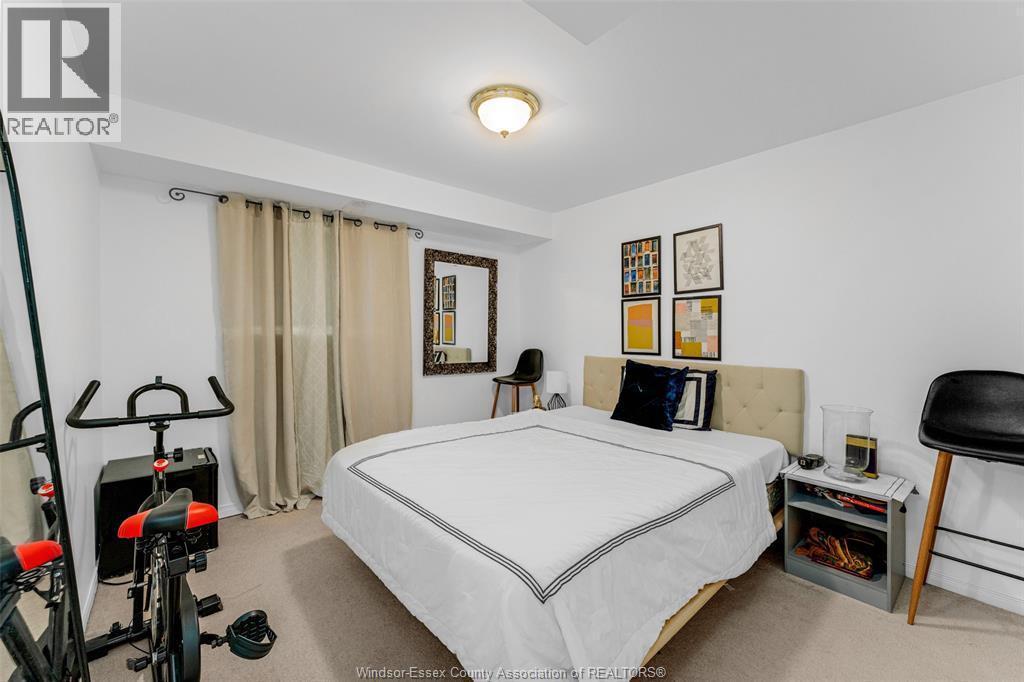 1678 Fieldcrest, Tecumseh, ON - Indoor Photo Showing Bedroom