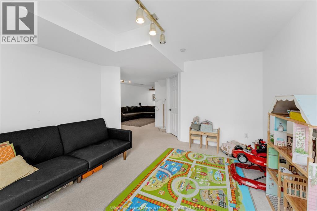 1678 Fieldcrest, Tecumseh, ON - Indoor