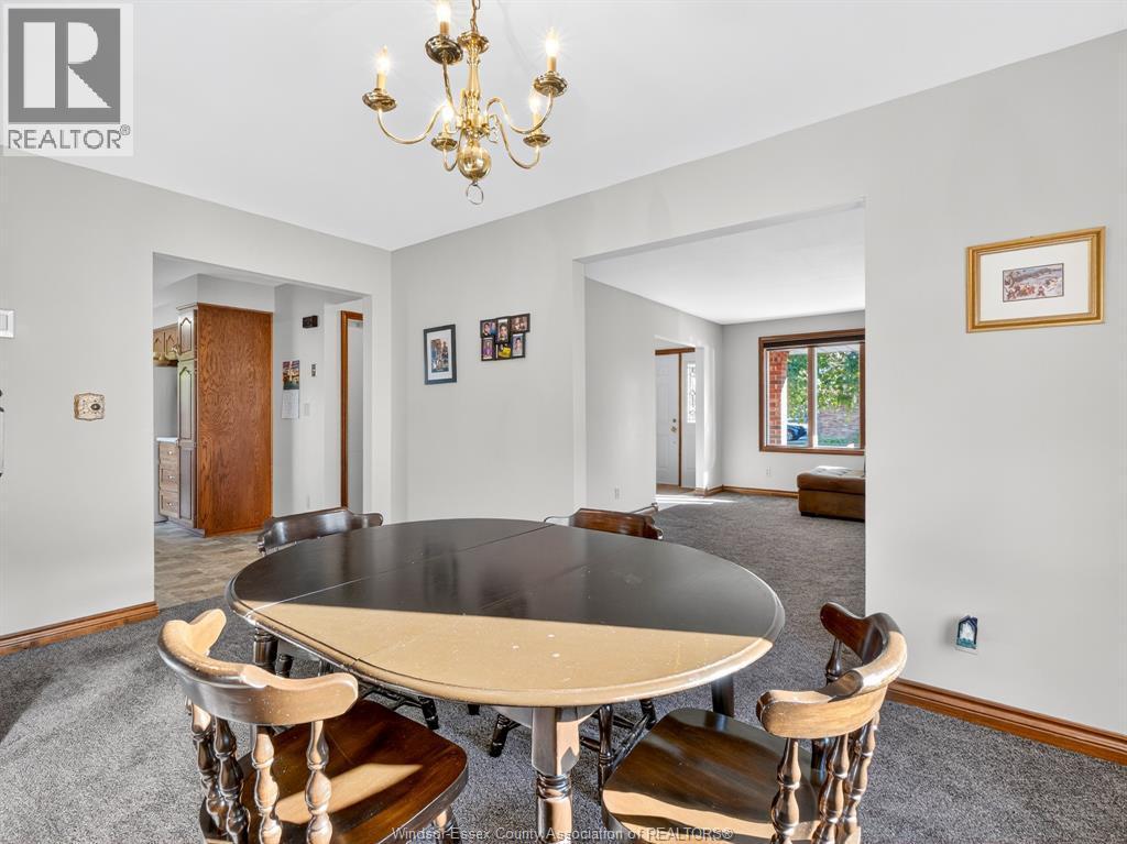 2392 Via Vita Street, Windsor, ON - Indoor Photo Showing Dining Room