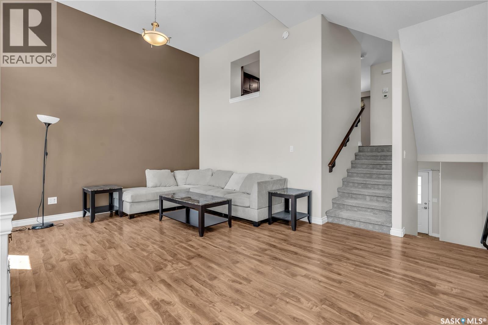 103 212 Willis Crescent, Saskatoon, SK - Indoor