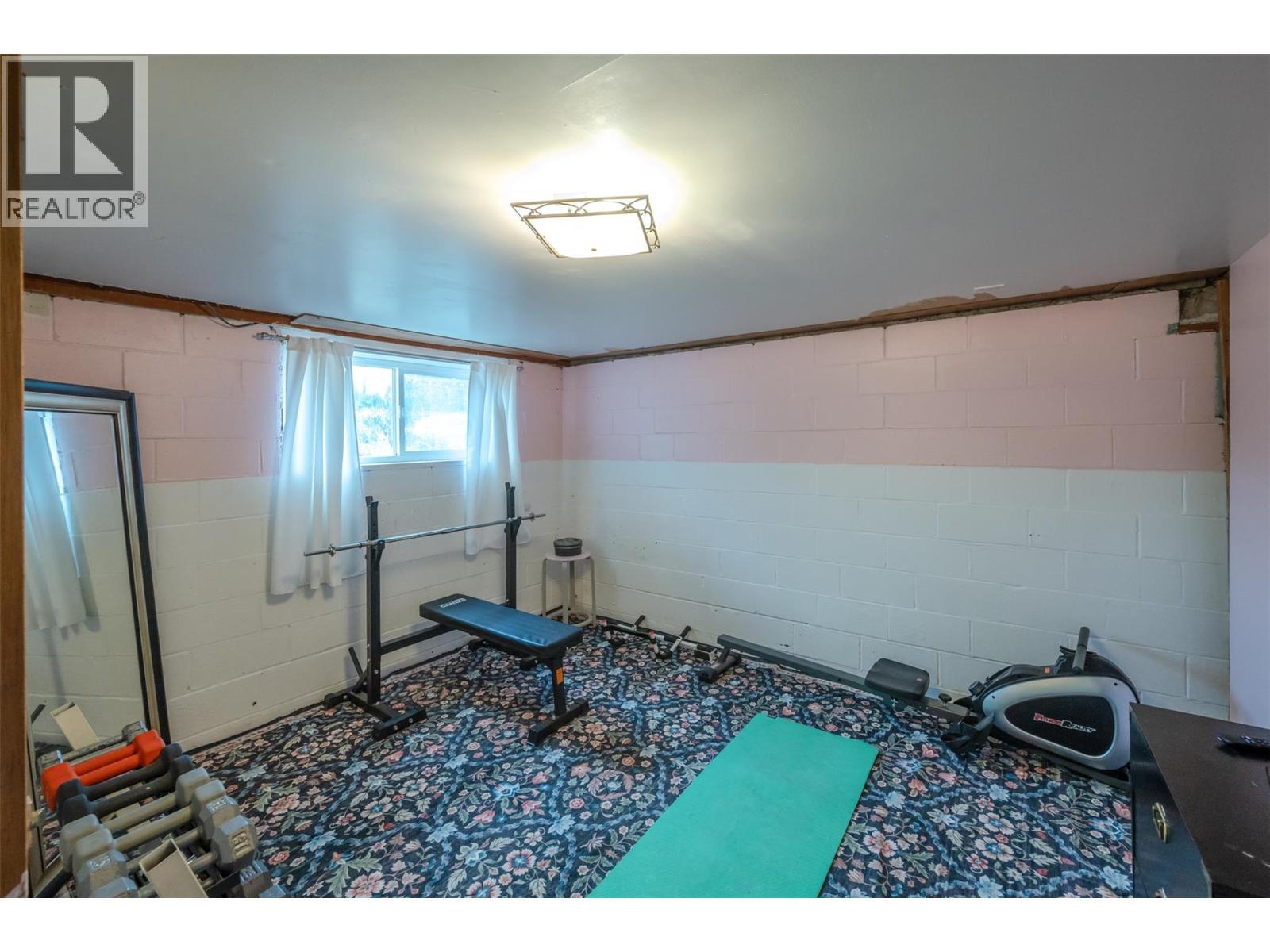 gym - 225 Circle Drive, Oliver, BC - Indoor Photo Showing Other Room