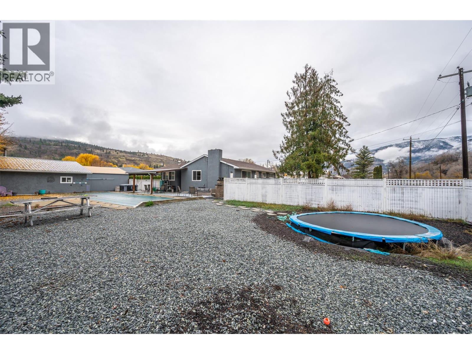 backyard - 225 Circle Drive, Oliver, BC - Outdoor With Backyard