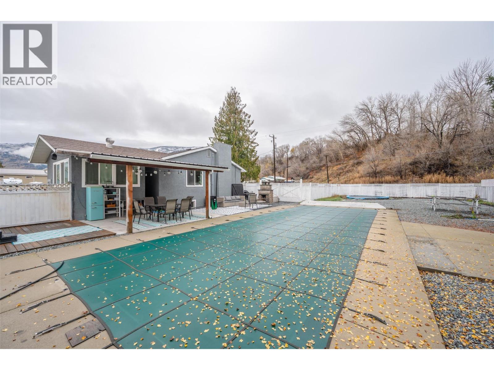 backyard - 225 Circle Drive, Oliver, BC - Outdoor