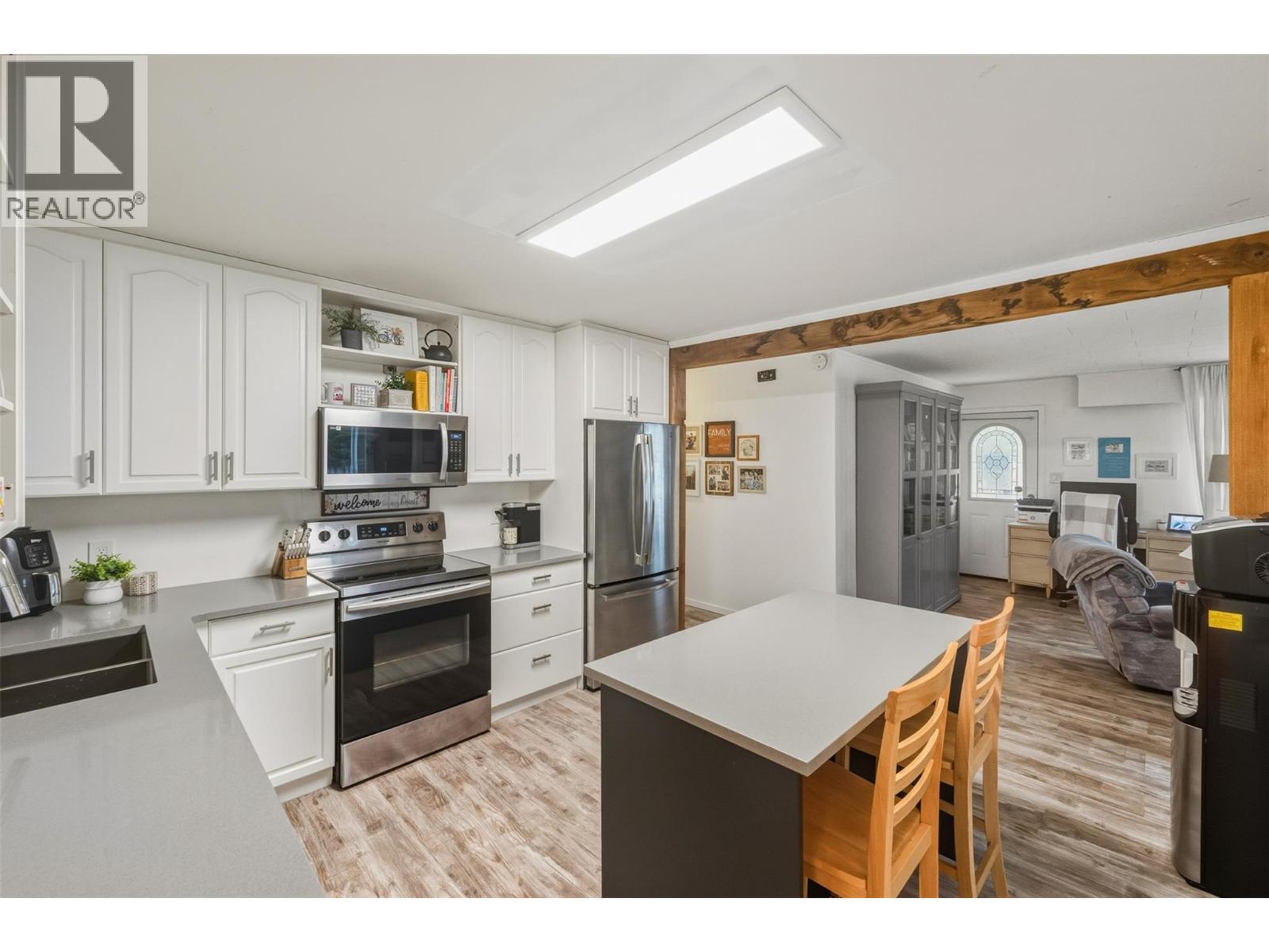 kitchen - 225 Circle Drive, Oliver, BC - Indoor Photo Showing Kitchen