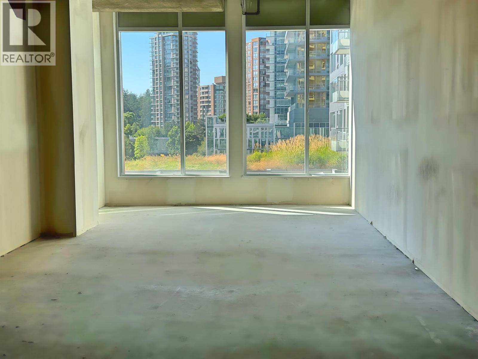 427 6378 Silver Avenue, Burnaby, BC