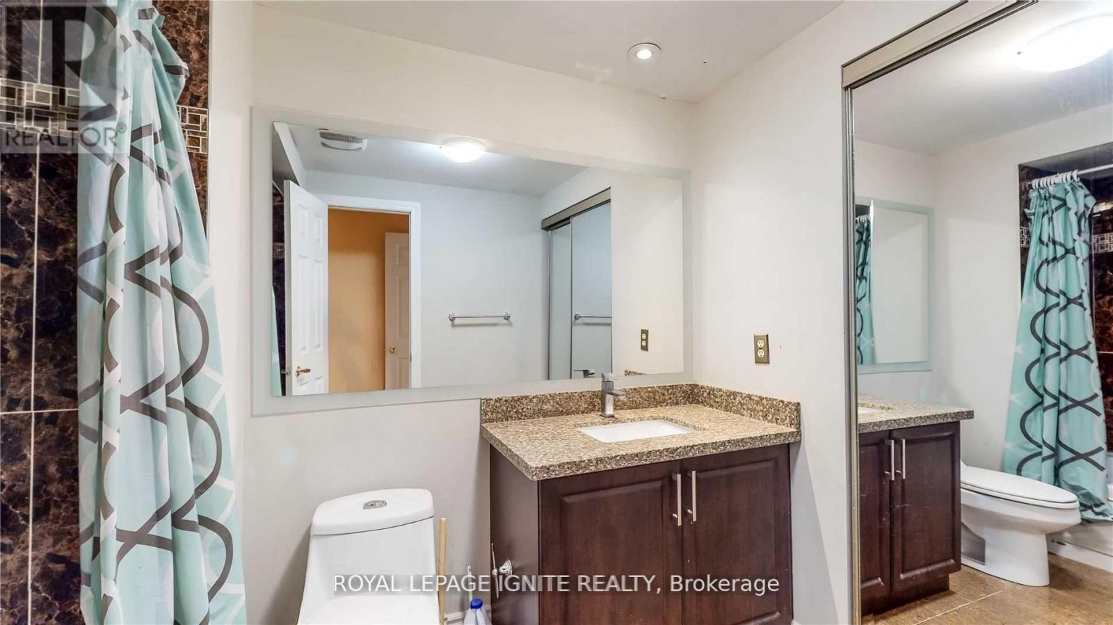 11 James Edward Drive, Markham, ON - Indoor Photo Showing Bathroom