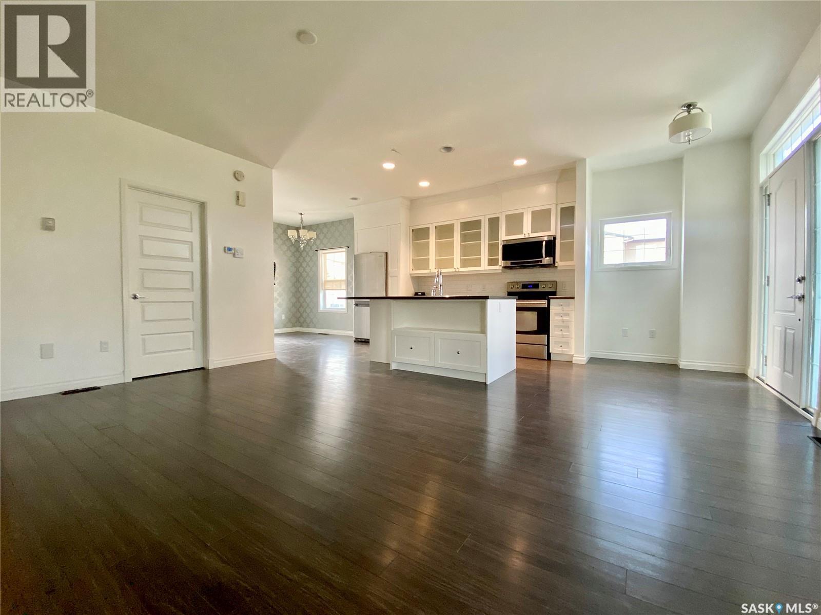 A & B 422 St Mary Street, Esterhazy, SK - Indoor