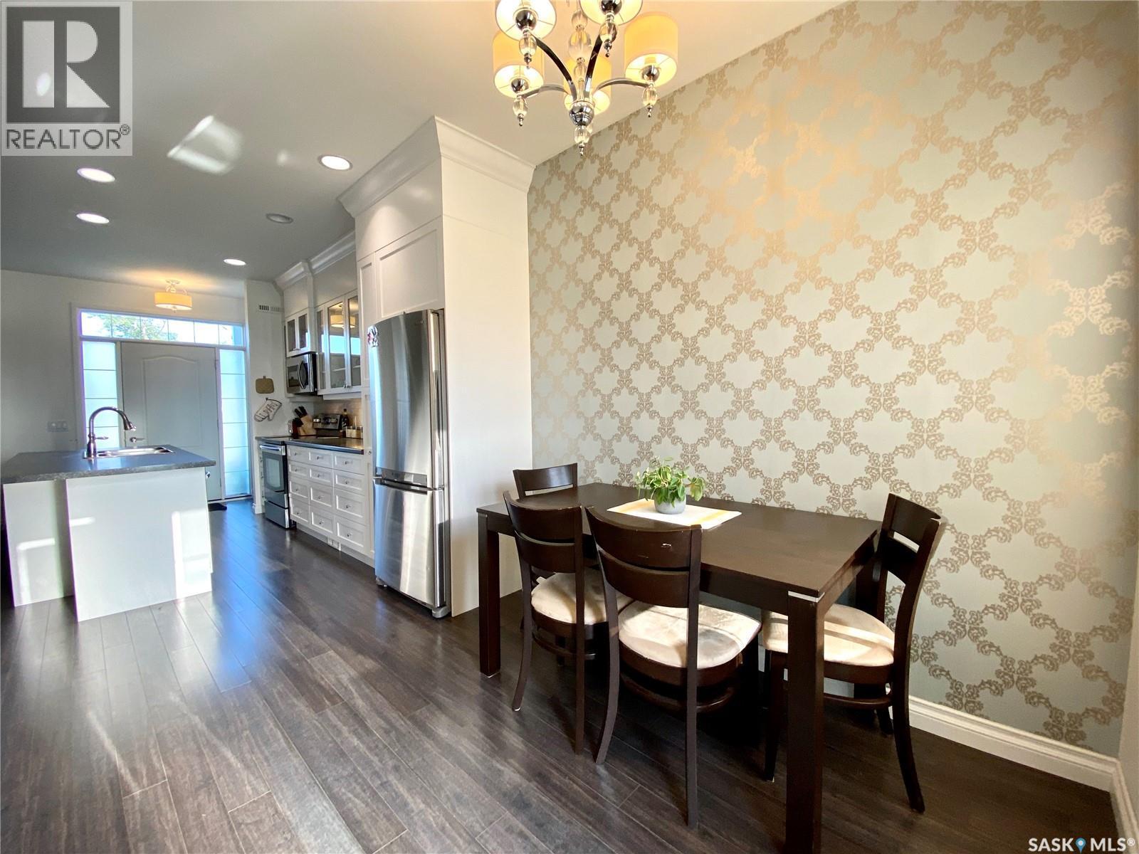 A & B 422 St Mary Street, Esterhazy, SK - Indoor Photo Showing Dining Room