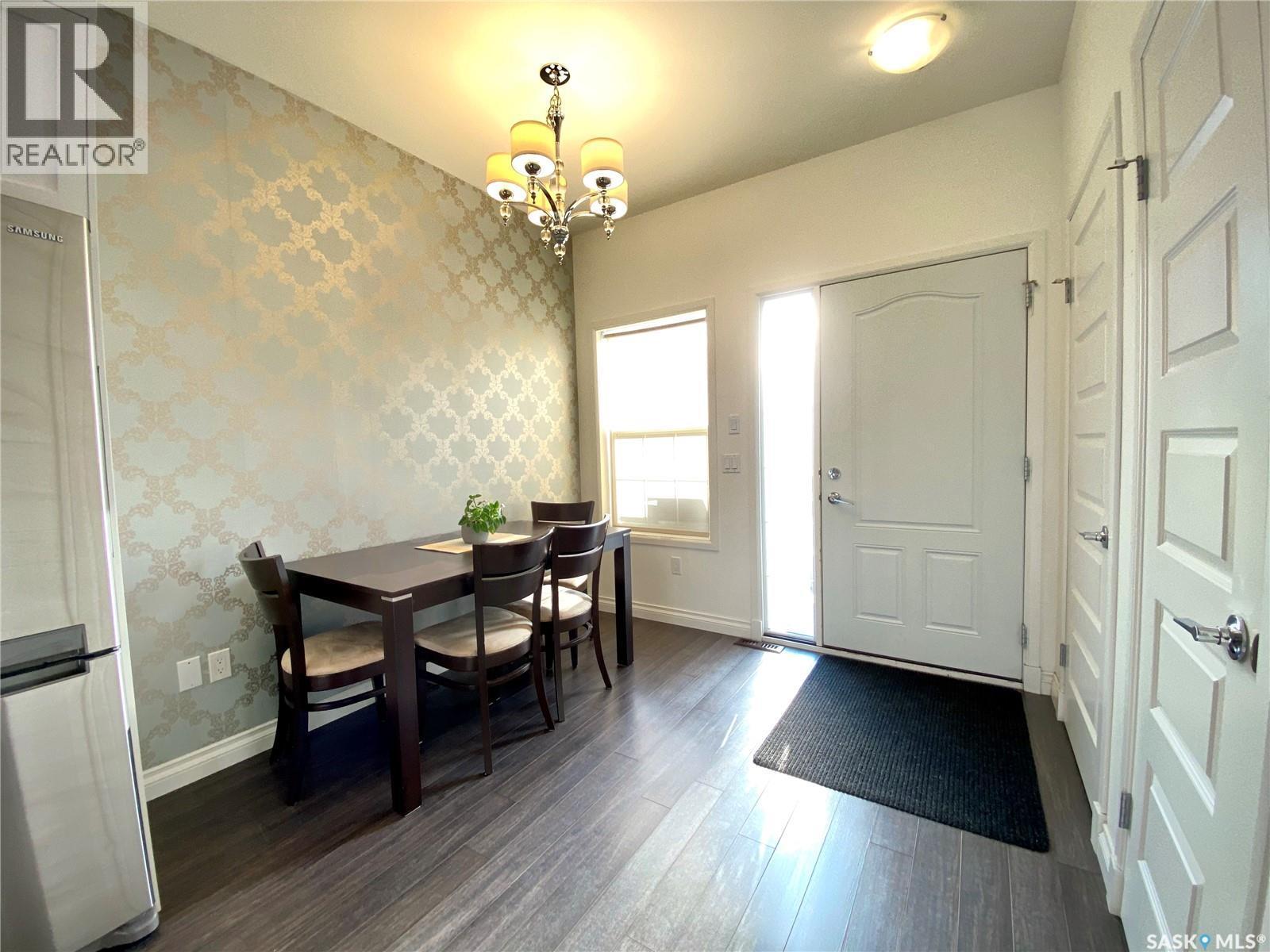 A & B 422 St Mary Street, Esterhazy, SK - Indoor Photo Showing Dining Room
