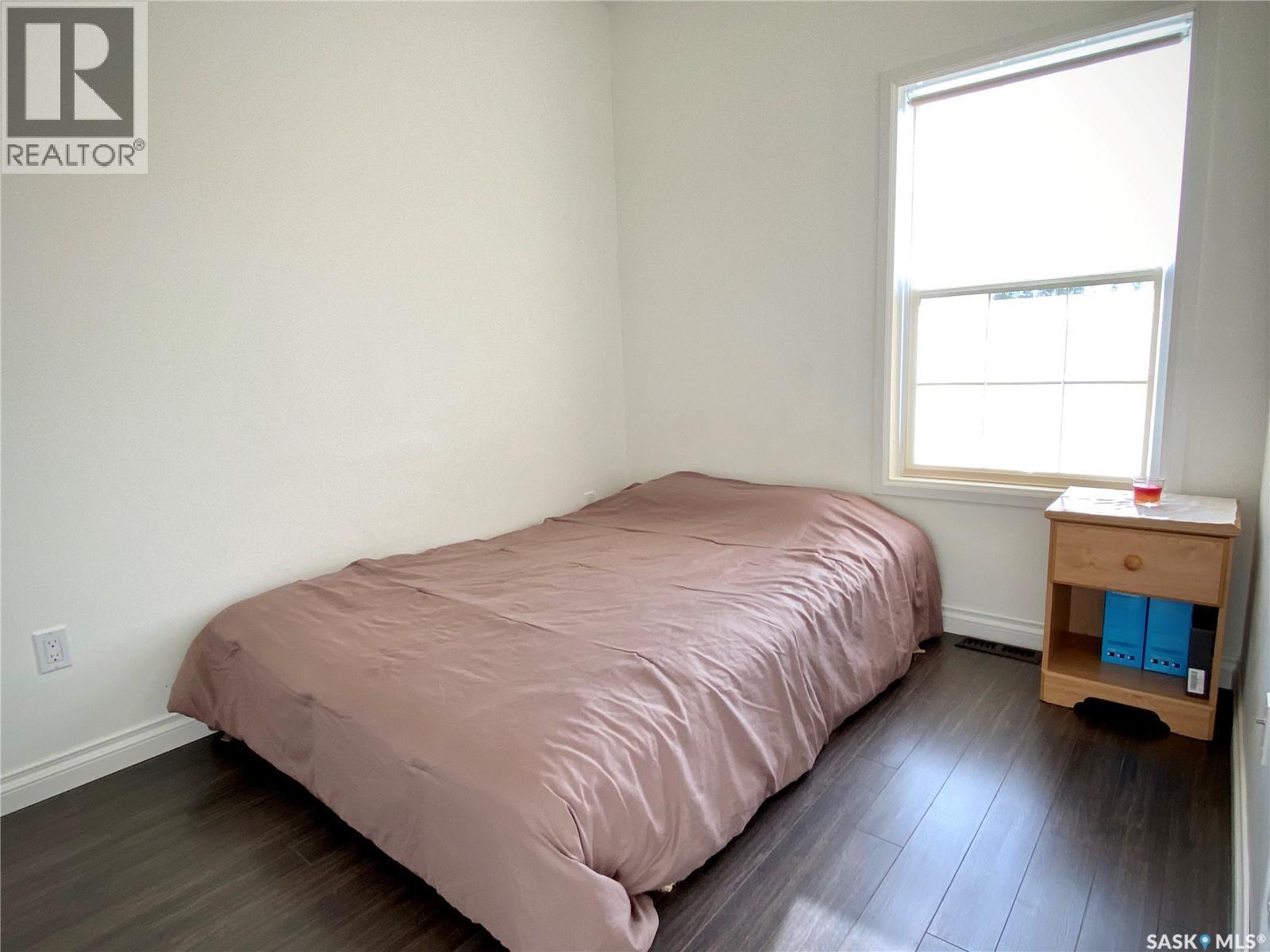 A & B 422 St Mary Street, Esterhazy, SK - Indoor Photo Showing Bedroom