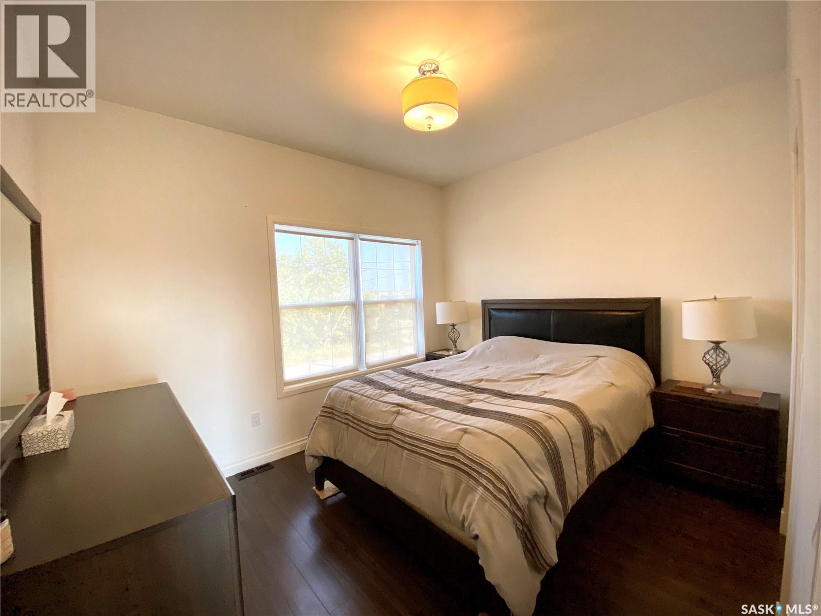 A & B 422 St Mary Street, Esterhazy, SK - Indoor Photo Showing Bedroom