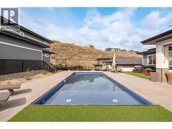 Salt Water Pool with push button retractable cover -