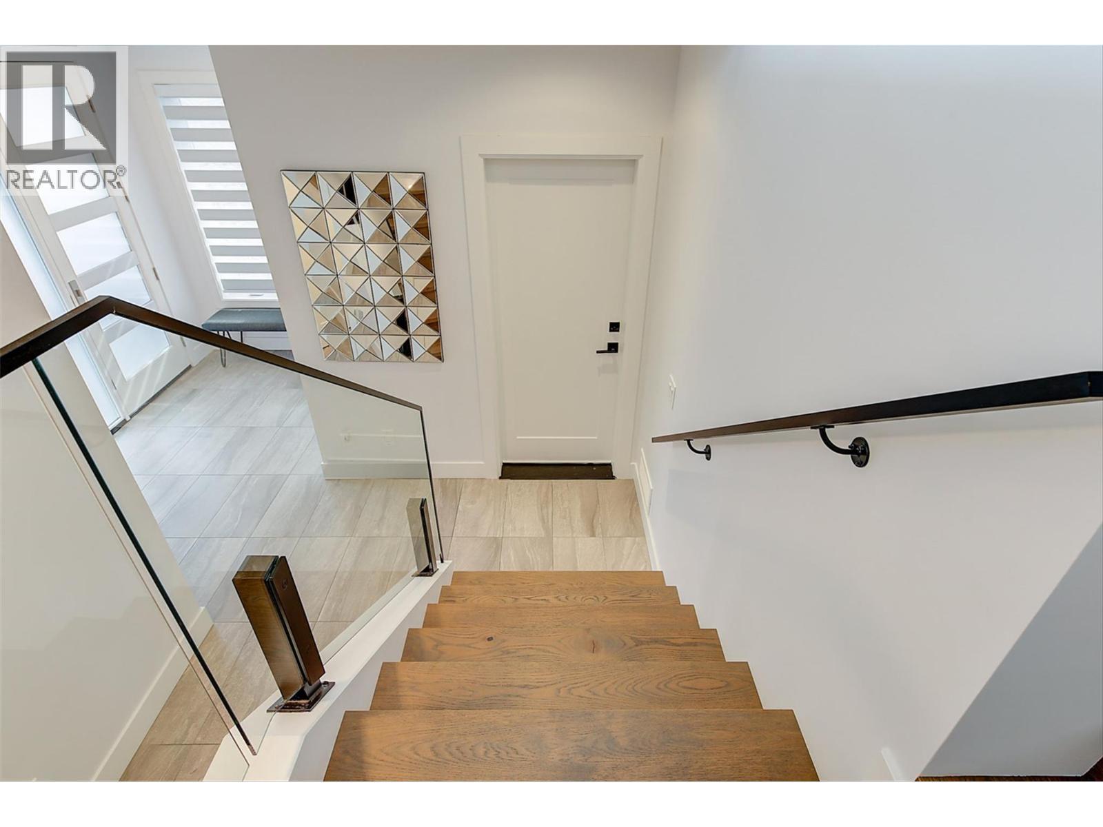 Interior Suite - Lock off - 1235 Ponds Avenue, Kelowna, BC - Indoor Photo Showing Other Room