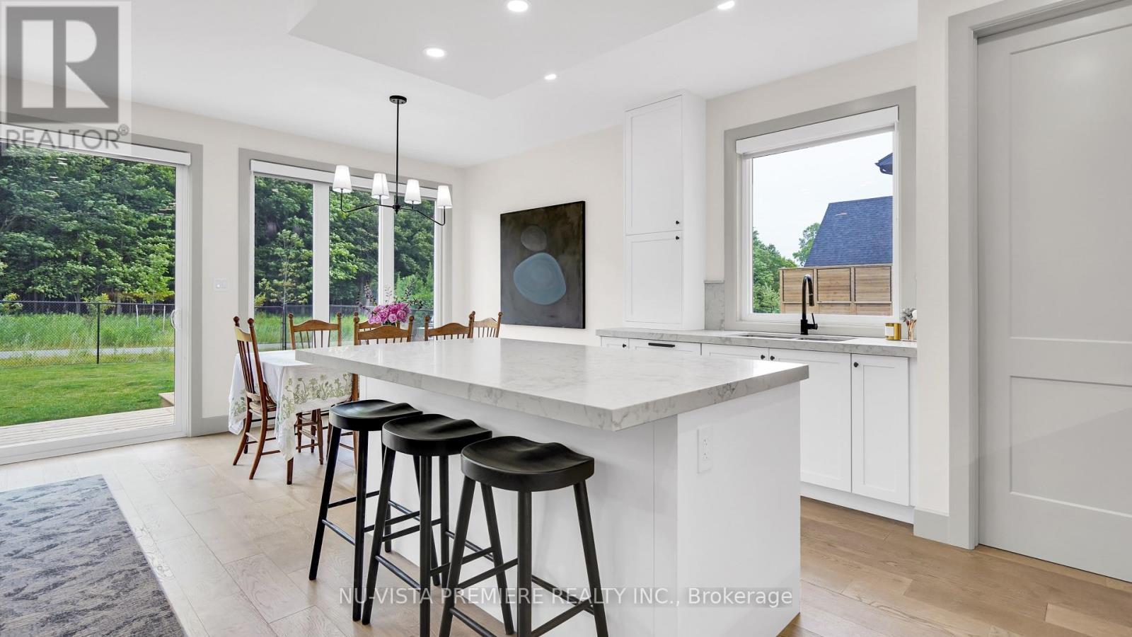 3998 Big Leaf Trail, London South (South V), ON - Indoor