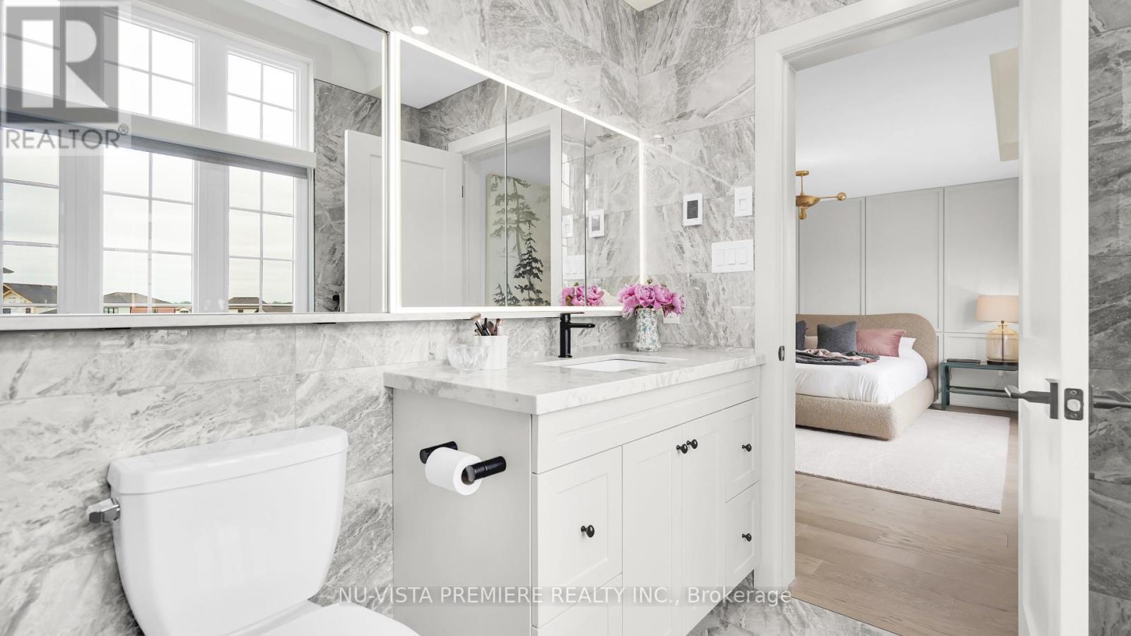 3998 Big Leaf Trail, London South (South V), ON - Indoor Photo Showing Bathroom