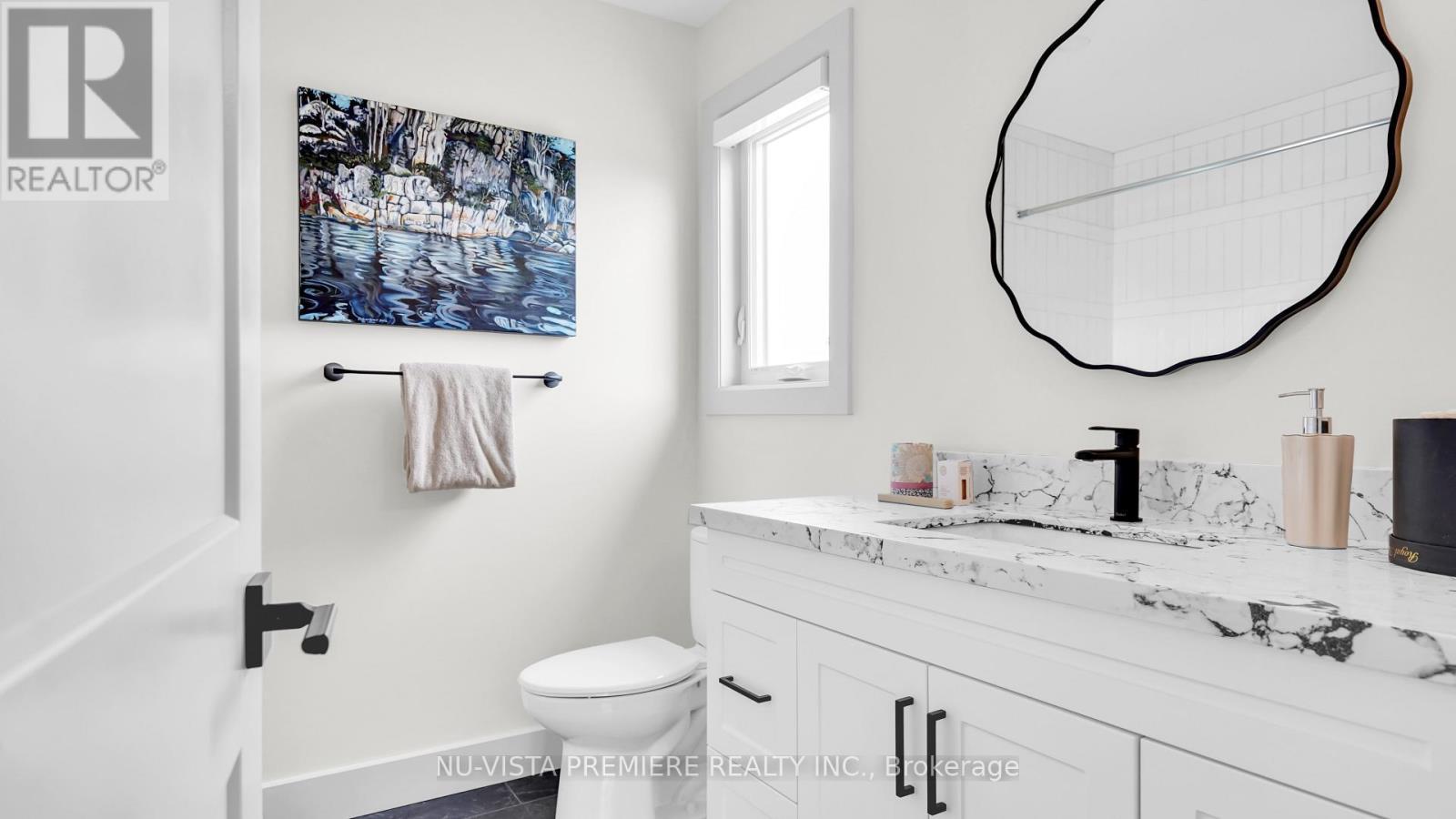 3998 Big Leaf Trail, London South (South V), ON - Indoor Photo Showing Bathroom