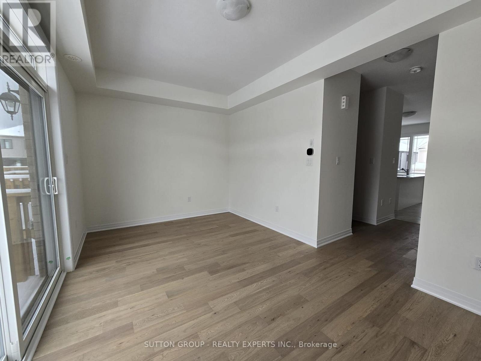 11 Greig Street, Brantford, ON - Indoor Photo Showing Other Room