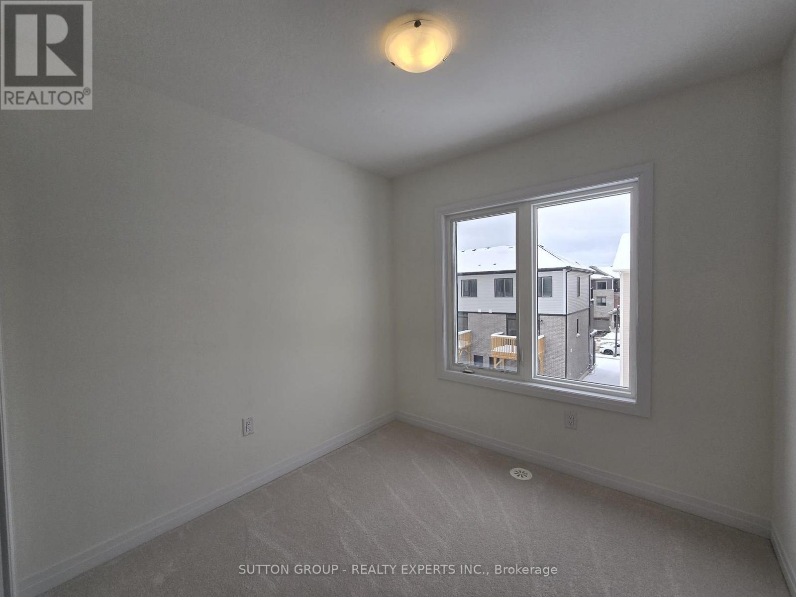 11 Greig Street, Brantford, ON - Indoor Photo Showing Other Room