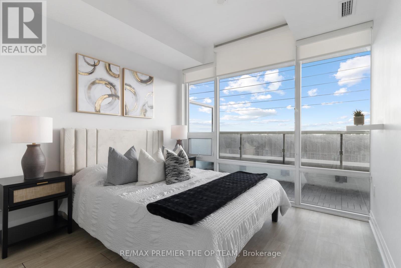 508 - 4800 Highway 7 W, Vaughan, ON - Indoor Photo Showing Bedroom