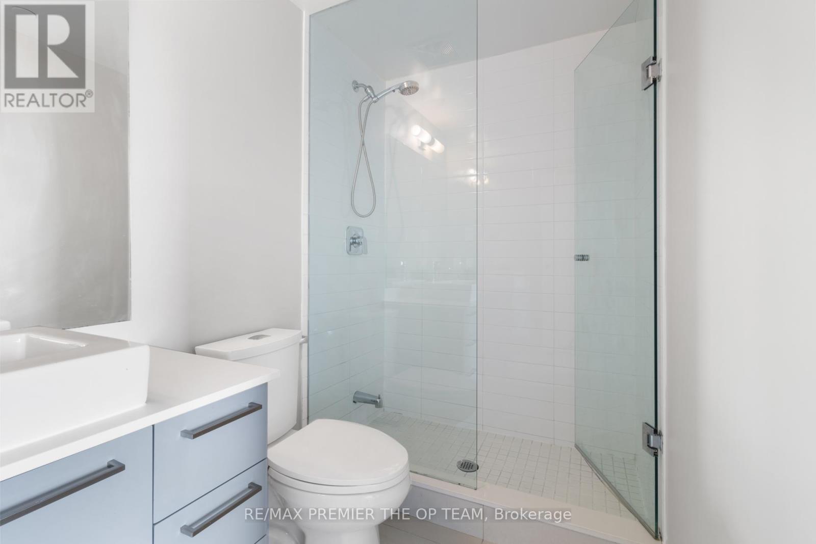 508 - 4800 Highway 7 W, Vaughan, ON - Indoor Photo Showing Bathroom