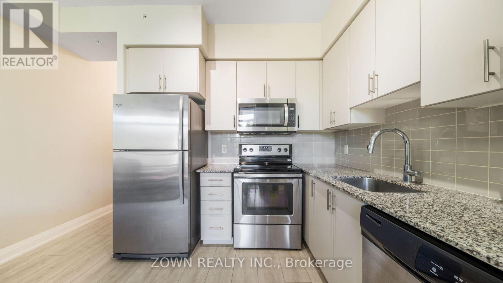 201 - 85 North Park Road, Vaughan, ON - Indoor Photo Showing Kitchen With Stainless Steel Kitchen With Upgraded Kitchen