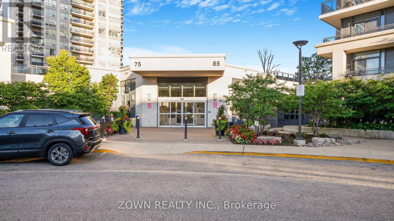 201 - 85 North Park Road, Vaughan, ON - Outdoor With Balcony With Facade