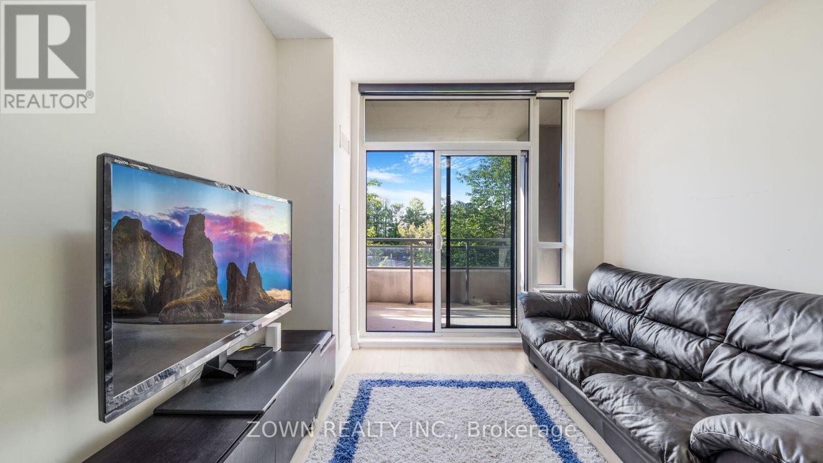 201 - 85 North Park Road, Vaughan, ON - Indoor