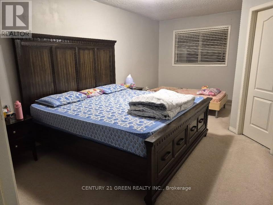 64 Wilmont Court, Brampton, ON - Indoor Photo Showing Bedroom