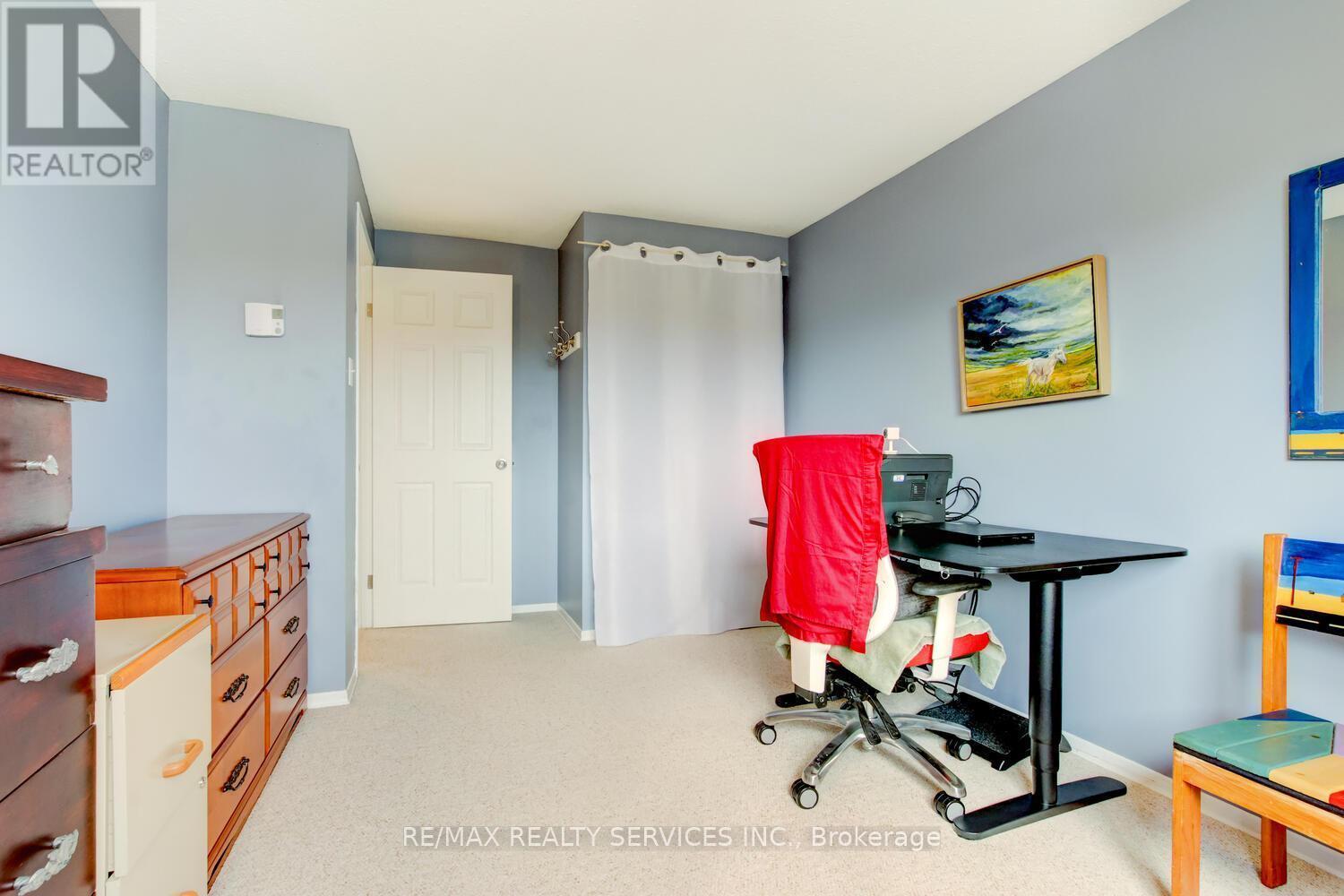 7 Hamlet Court, Brampton, ON - Indoor