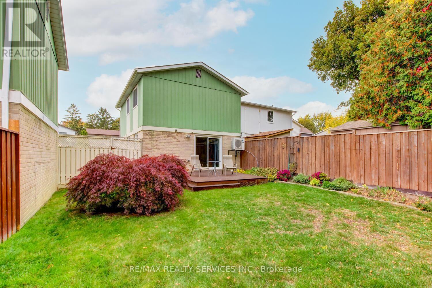 7 Hamlet Court, Brampton, ON - Outdoor With Deck Patio Veranda