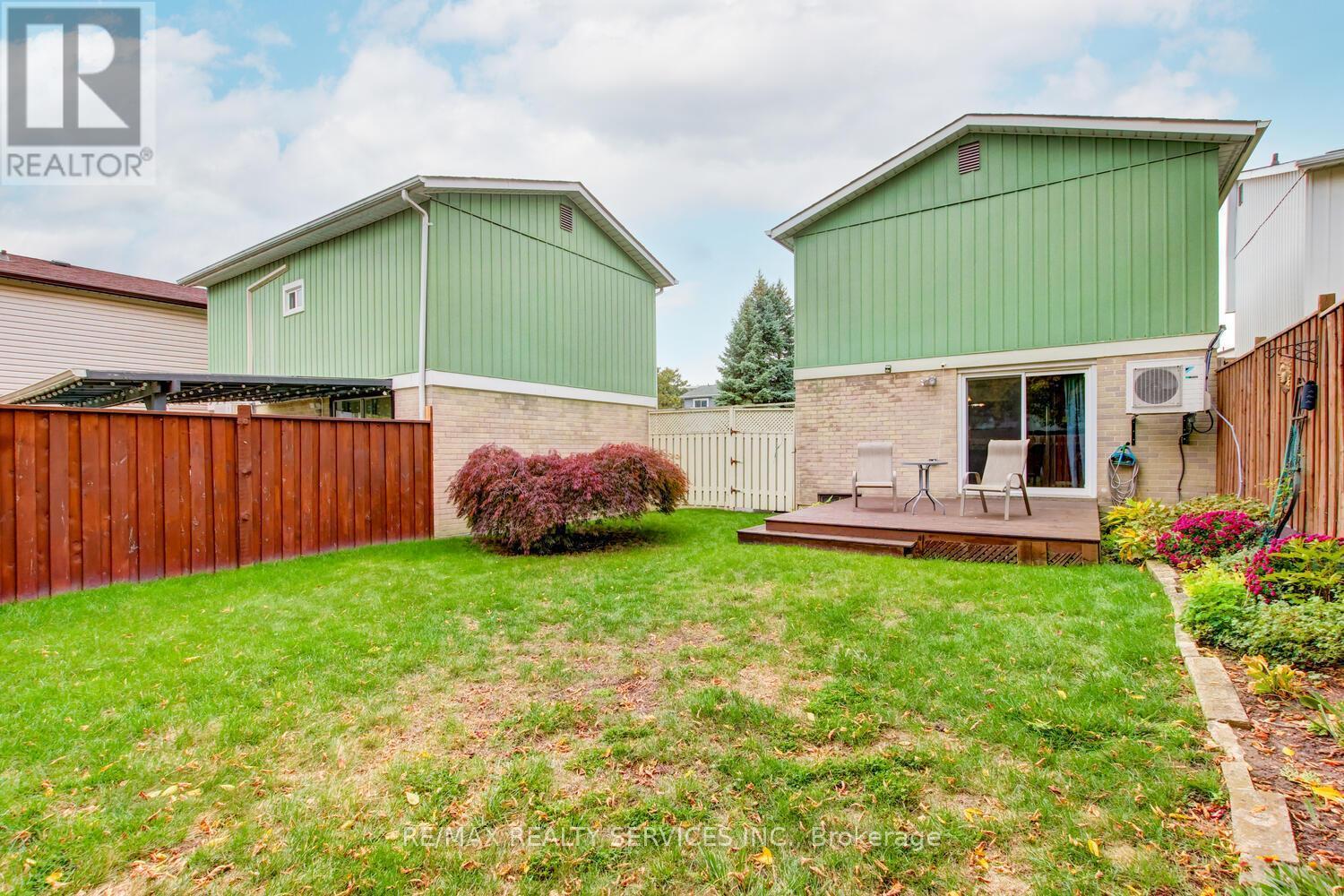 7 Hamlet Court, Brampton, ON - Outdoor With Deck Patio Veranda