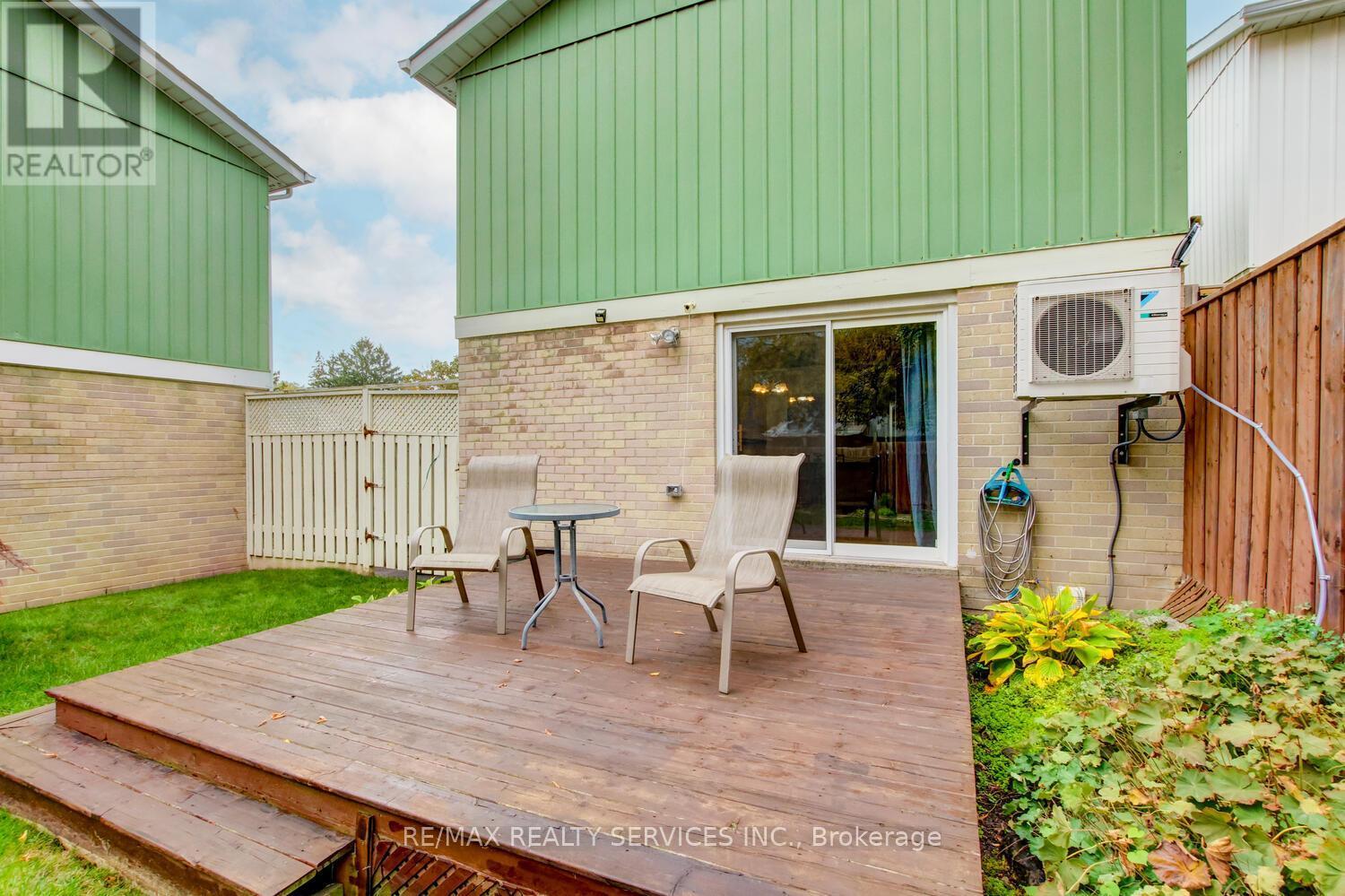 7 Hamlet Court, Brampton, ON - Outdoor With Deck Patio Veranda With Exterior