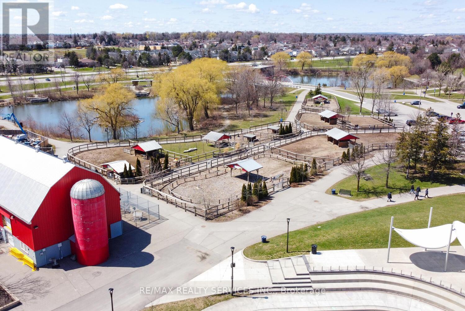 7 Hamlet Court, Brampton, ON - Outdoor With View