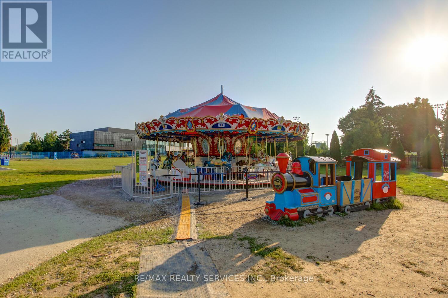 7 Hamlet Court, Brampton, ON - Outdoor