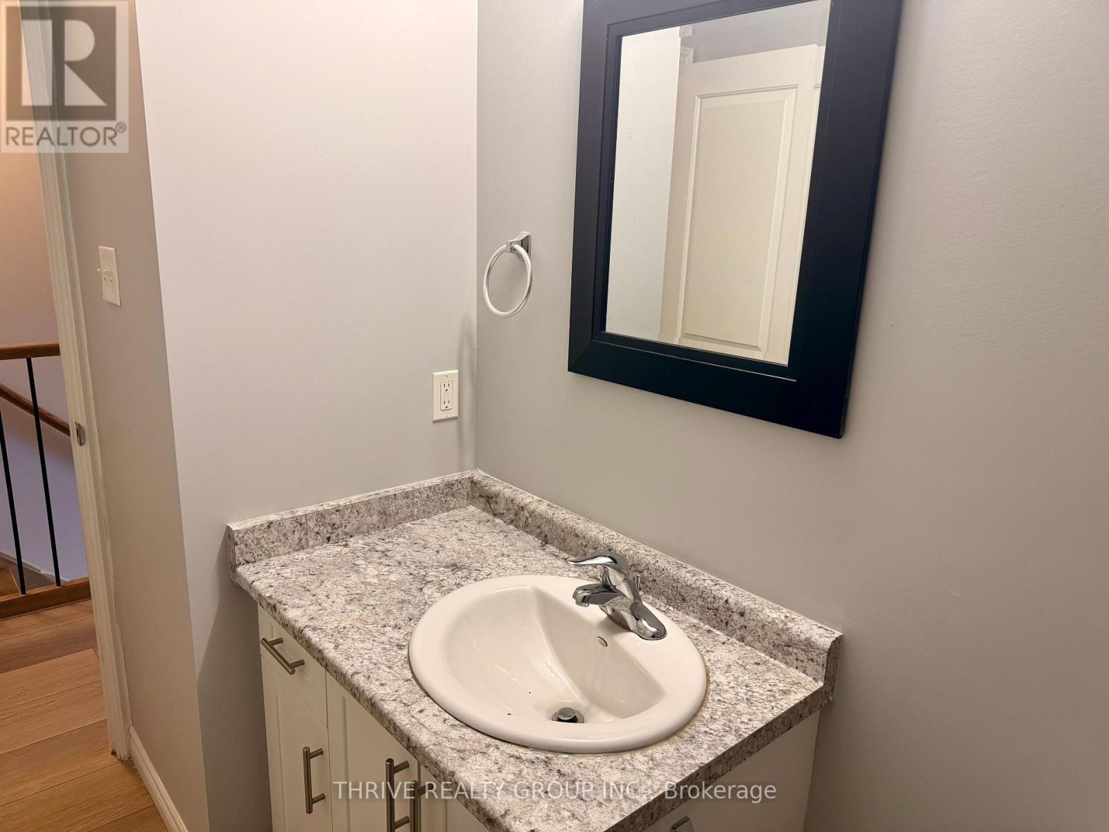 127 Toulon Crescent, London East (East I), ON - Indoor Photo Showing Bathroom