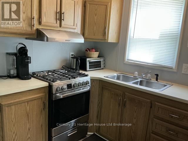 2 Whylie - 596101 Oxford 59 Highway, East Zorra-Tavistock (Hidden Valley), ON