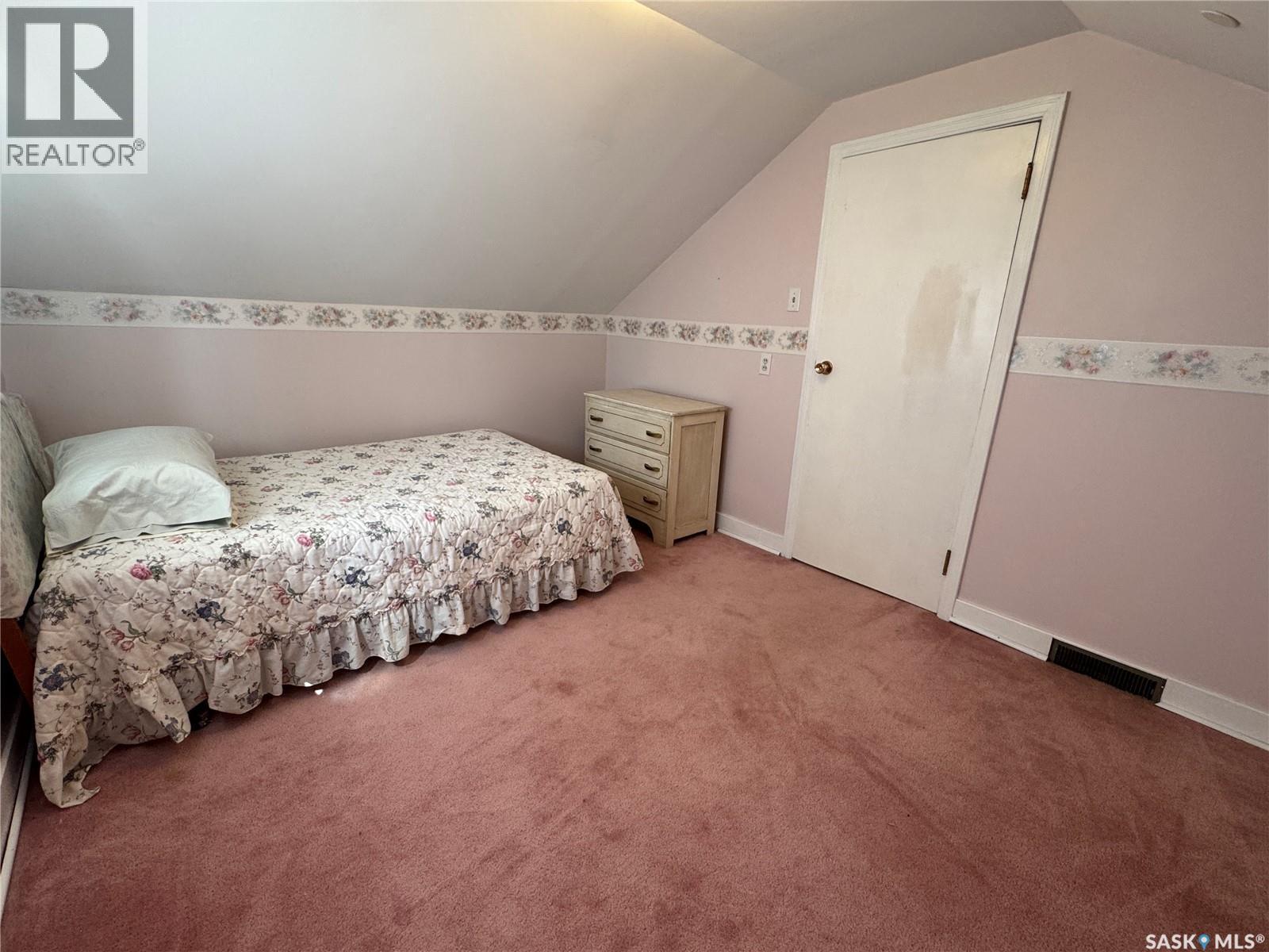 121 2Nd Avenue W, Biggar, SK - Indoor Photo Showing Bedroom
