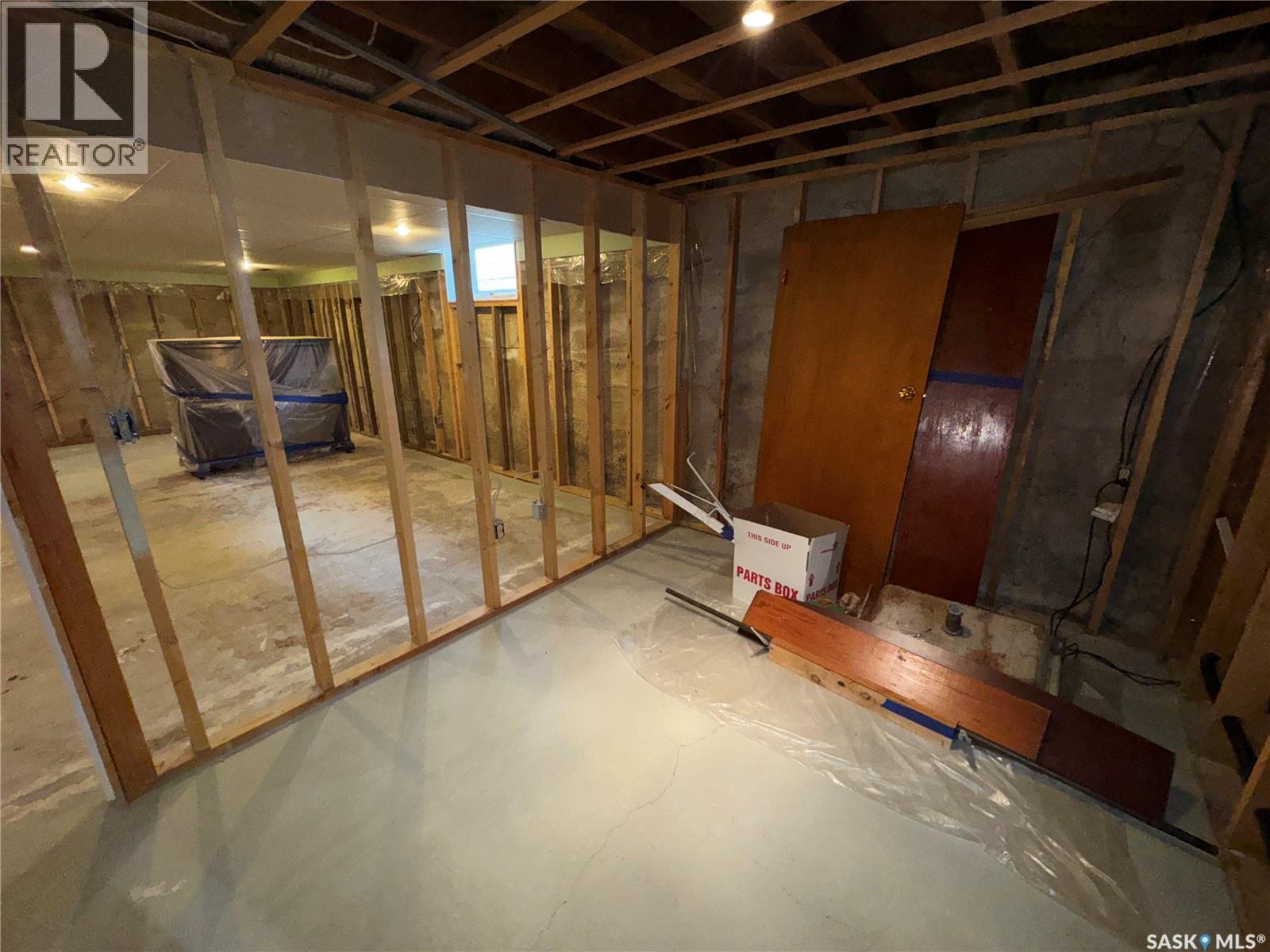 121 2Nd Avenue W, Biggar, SK - Indoor Photo Showing Basement