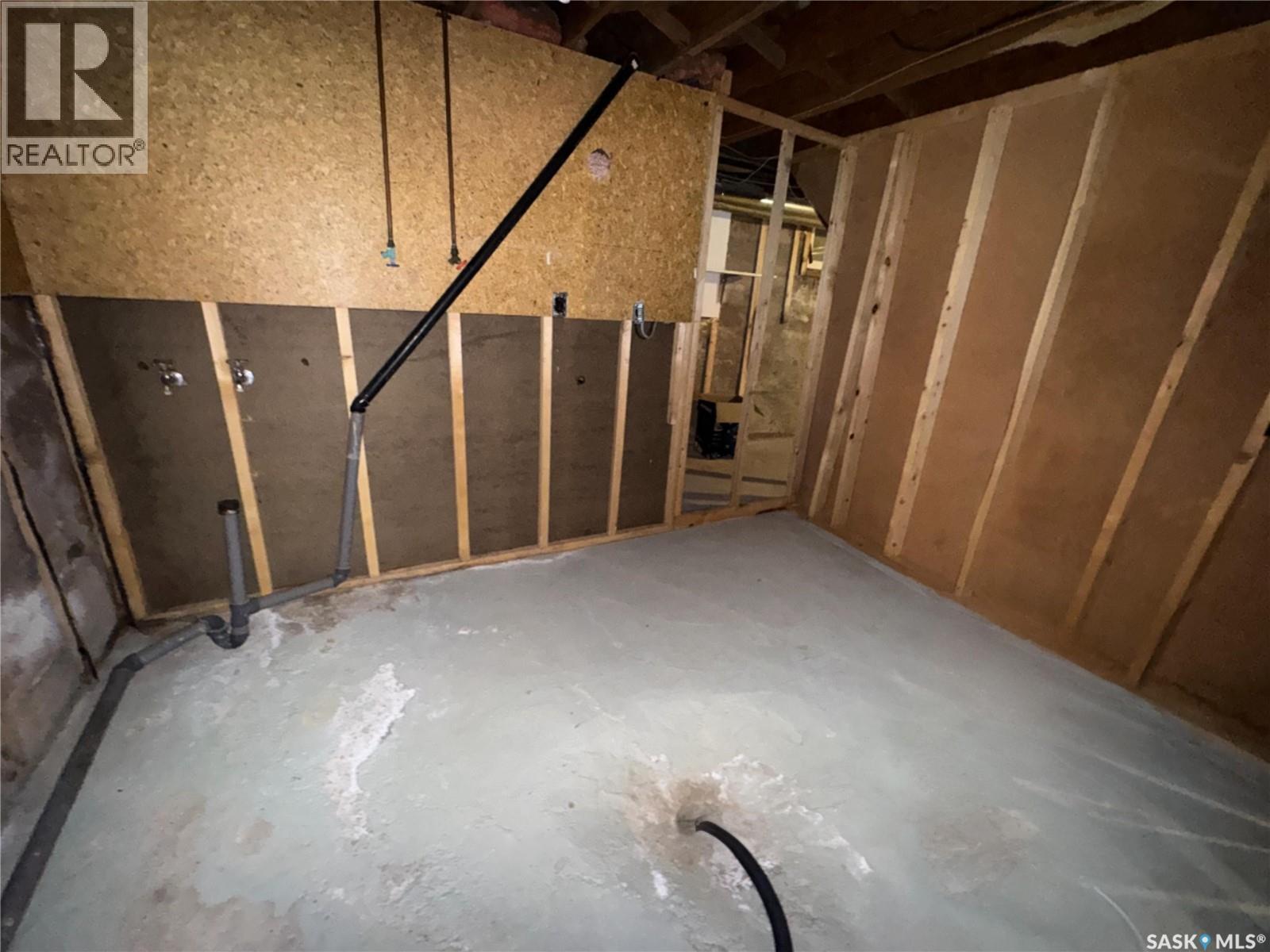 121 2Nd Avenue W, Biggar, SK - Indoor Photo Showing Other Room