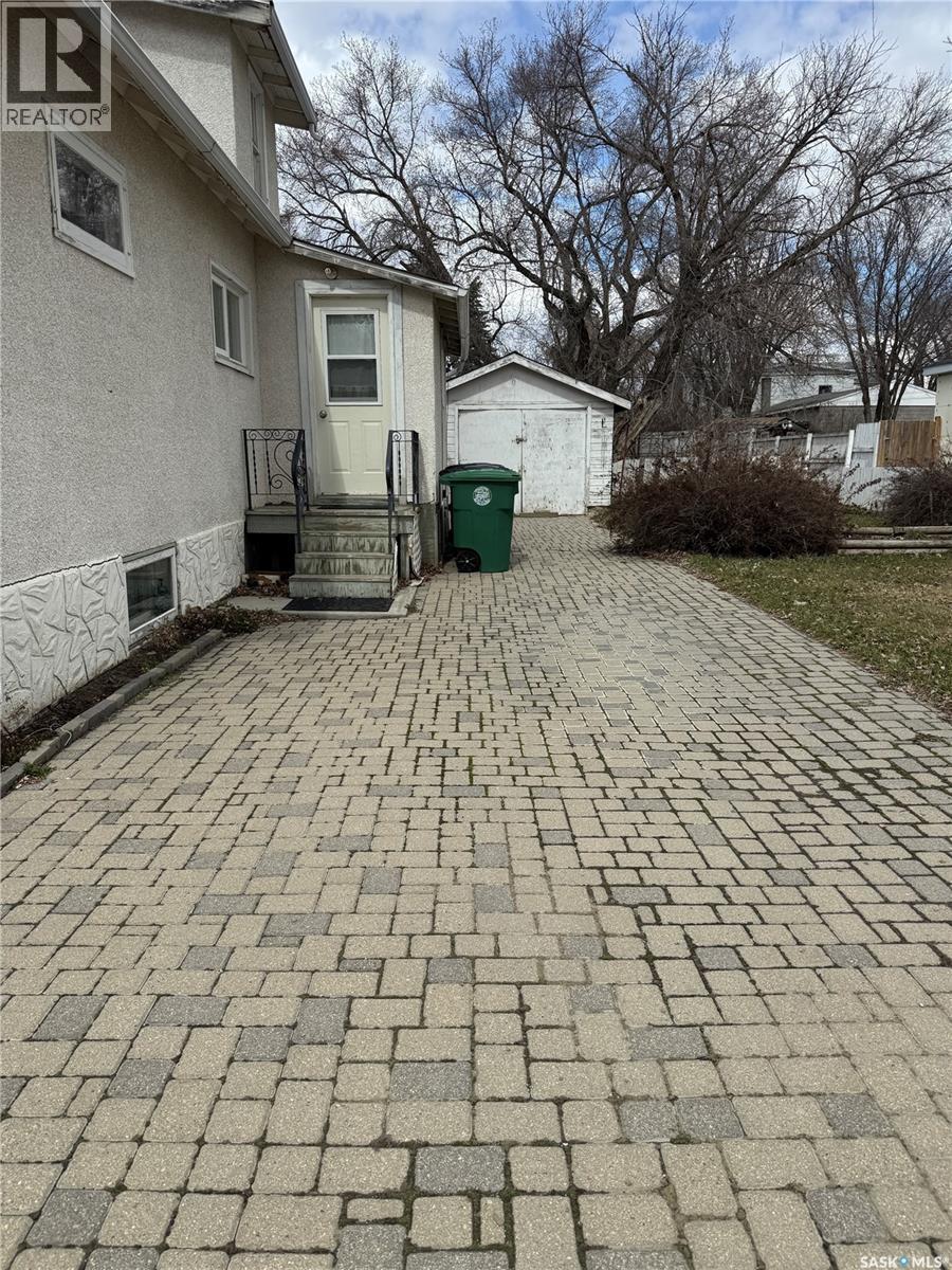 121 2Nd Avenue W, Biggar, SK - Outdoor