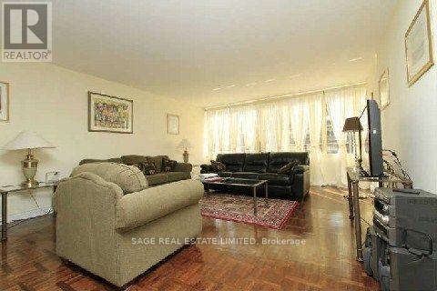 1105 - 71 Charles Street E, Toronto, ON - Indoor