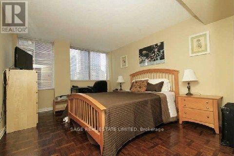 1105 - 71 Charles Street E, Toronto, ON - Indoor Photo Showing Bedroom