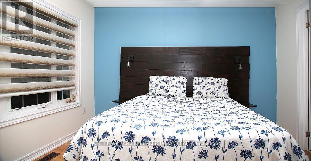 1924 Donald Cousens Parkway, Markham, ON - Indoor Photo Showing Bedroom