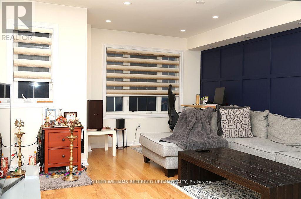 1924 Donald Cousens Parkway, Markham, ON - Indoor