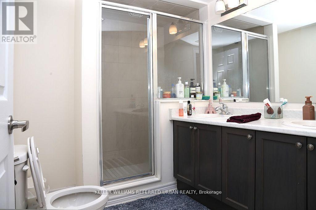 1924 Donald Cousens Parkway, Markham, ON - Indoor Photo Showing Bathroom