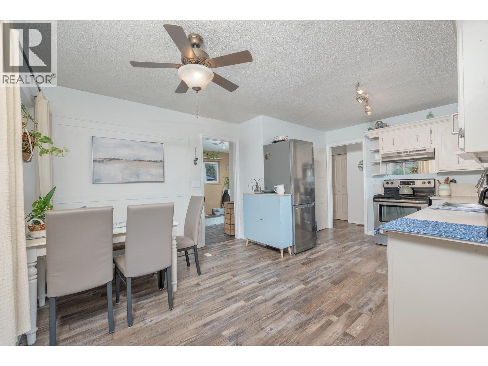 5513 Willow Drive, Vernon, BC - Indoor