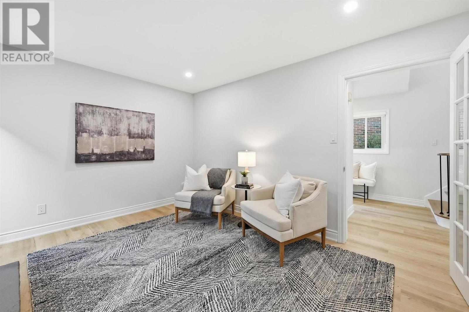 Living Room with Brand New Luxury Vinyl Flooring - 426 Parkridge Crescent, Oakville, ON - Indoor