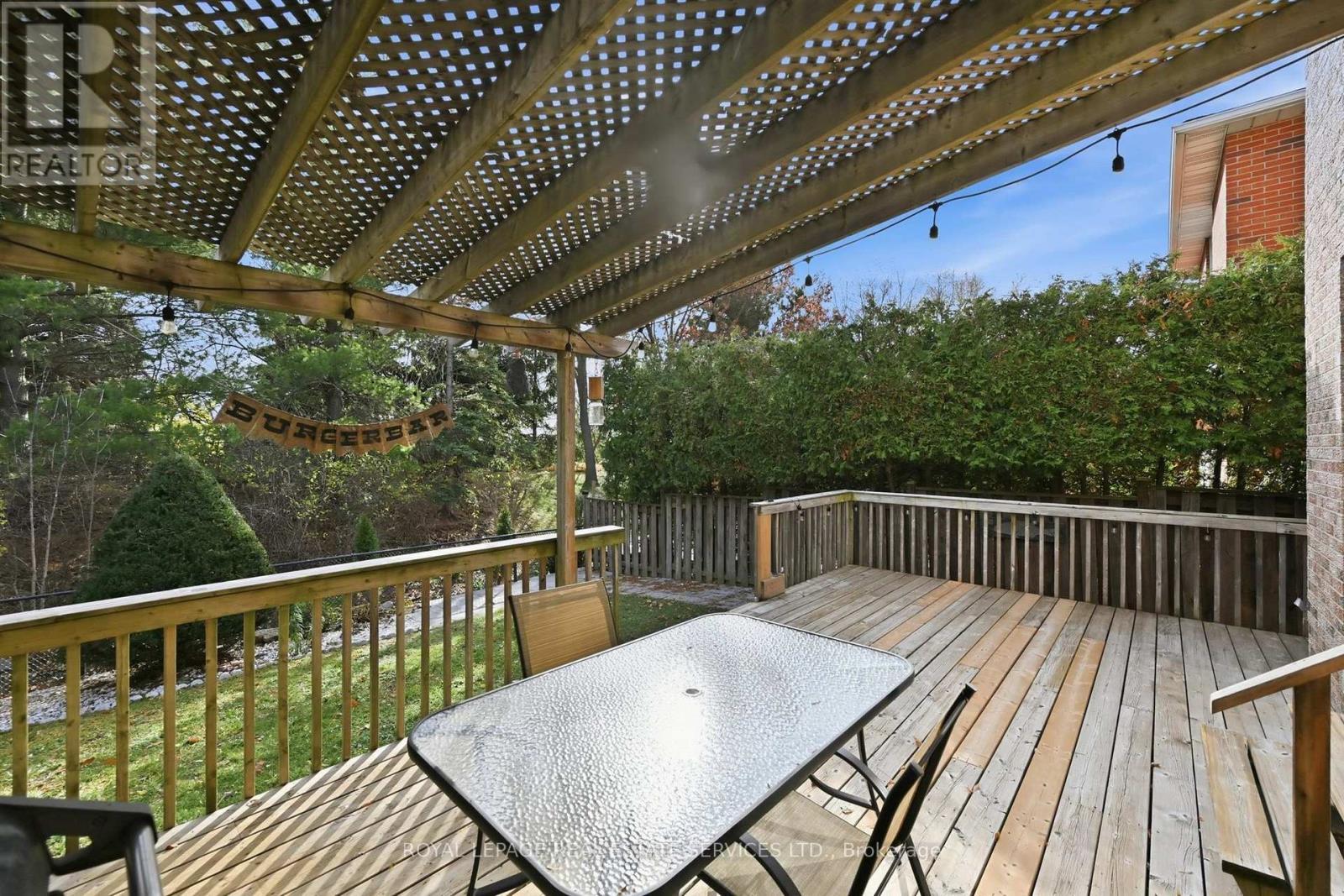 Relax and Unwind on the Oversized Deck w/Pergola - 426 Parkridge Crescent, Oakville, ON - Outdoor With Deck Patio Veranda With Exterior